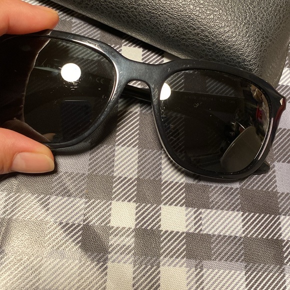 Prada sunglasses - Picture 9 of 9